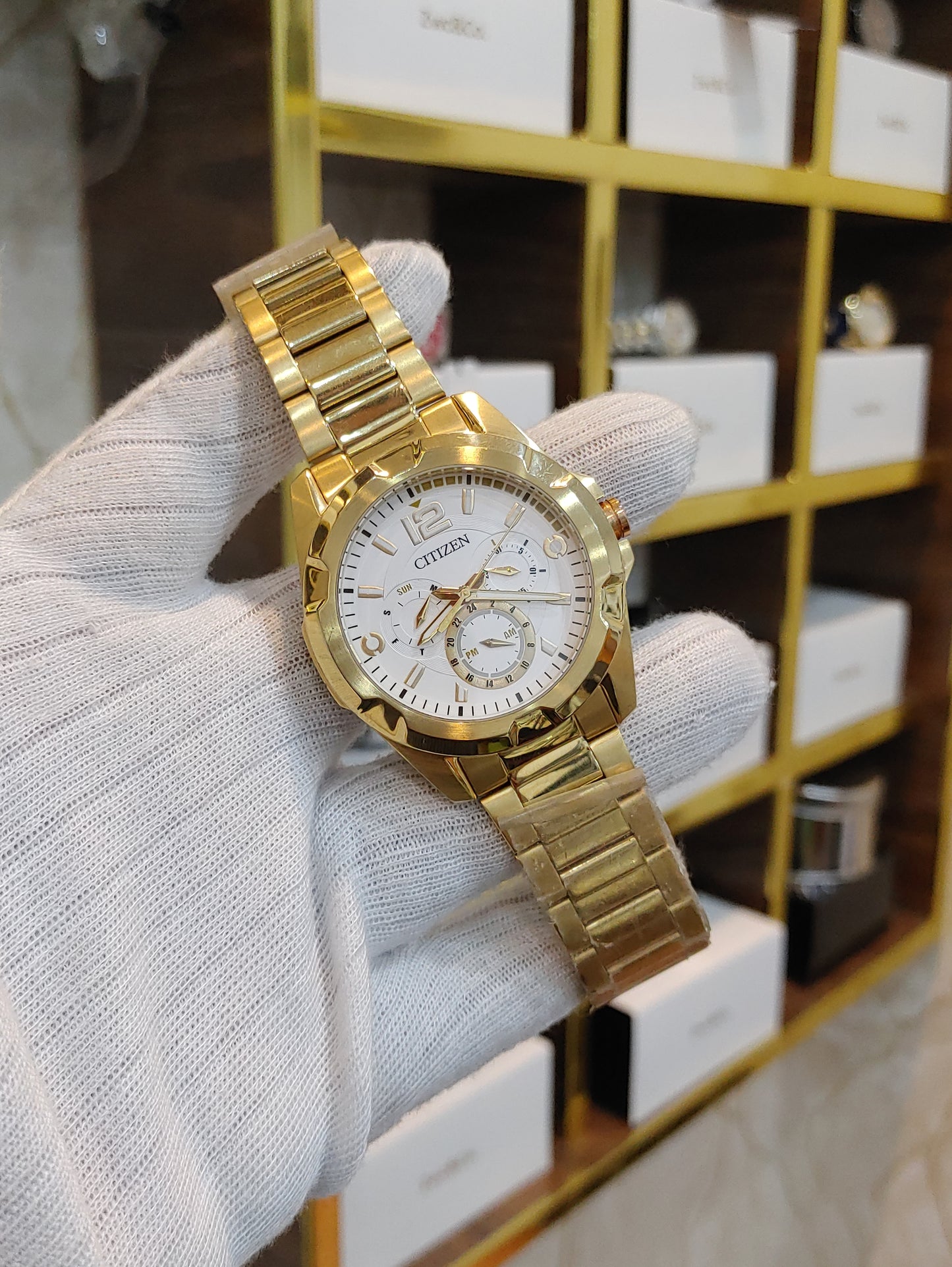 Citizen Premium Golden Watch 100% Geniune Japan Quartz Chronograph