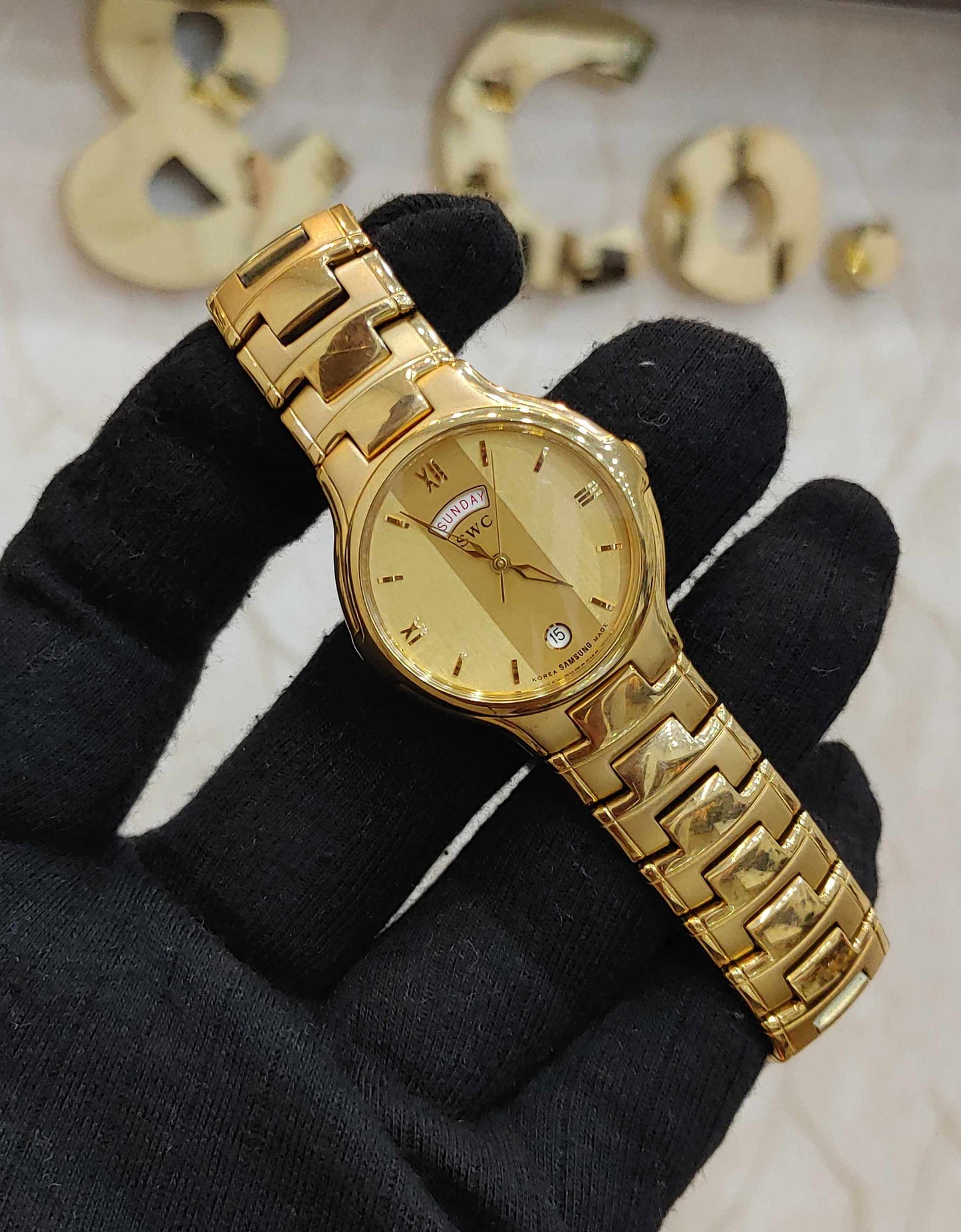 Samsung Vintage Golden Classic Wrist Watch Stainless Steel 38mm Quartz