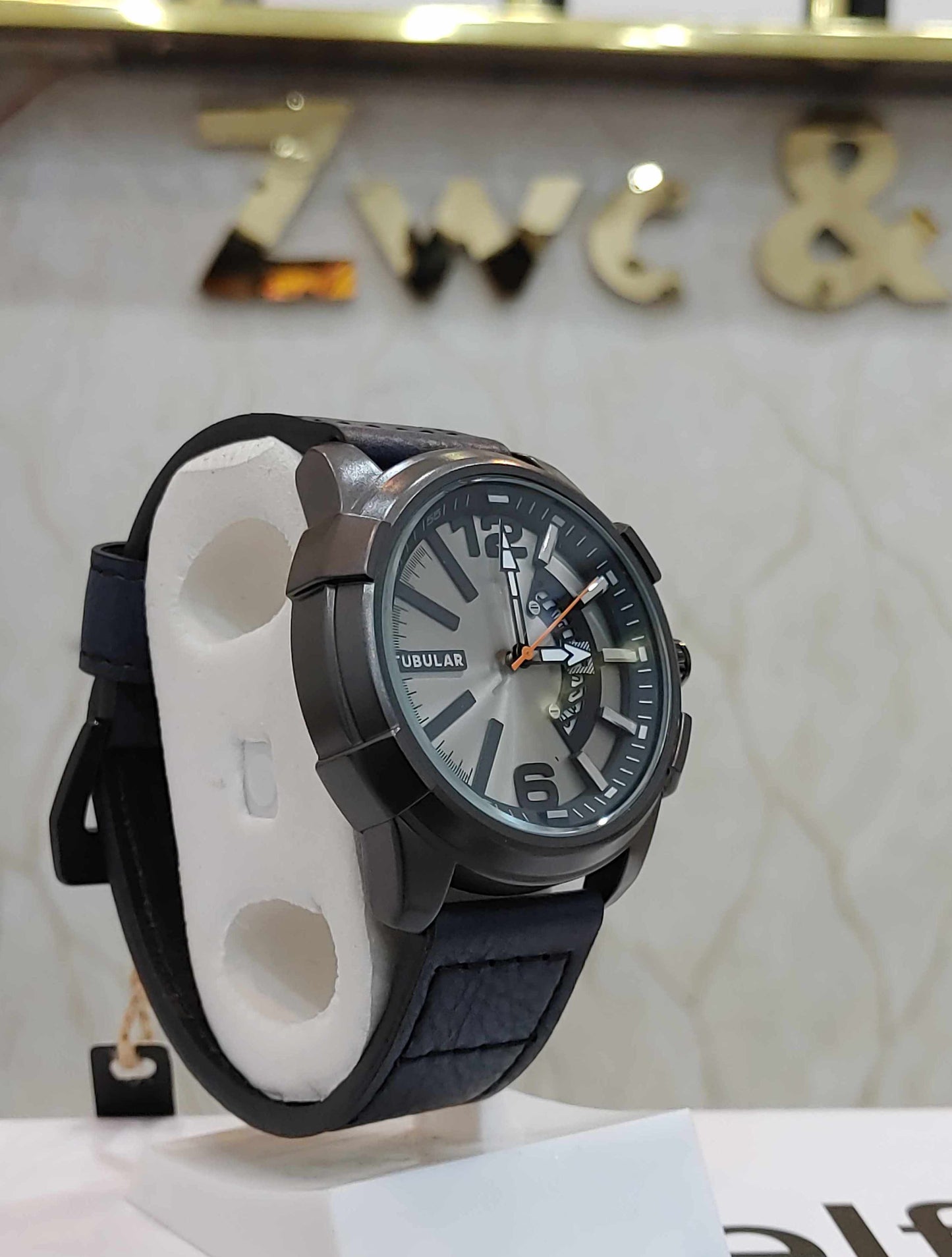 Tubular Watch For Men in Leather Strap