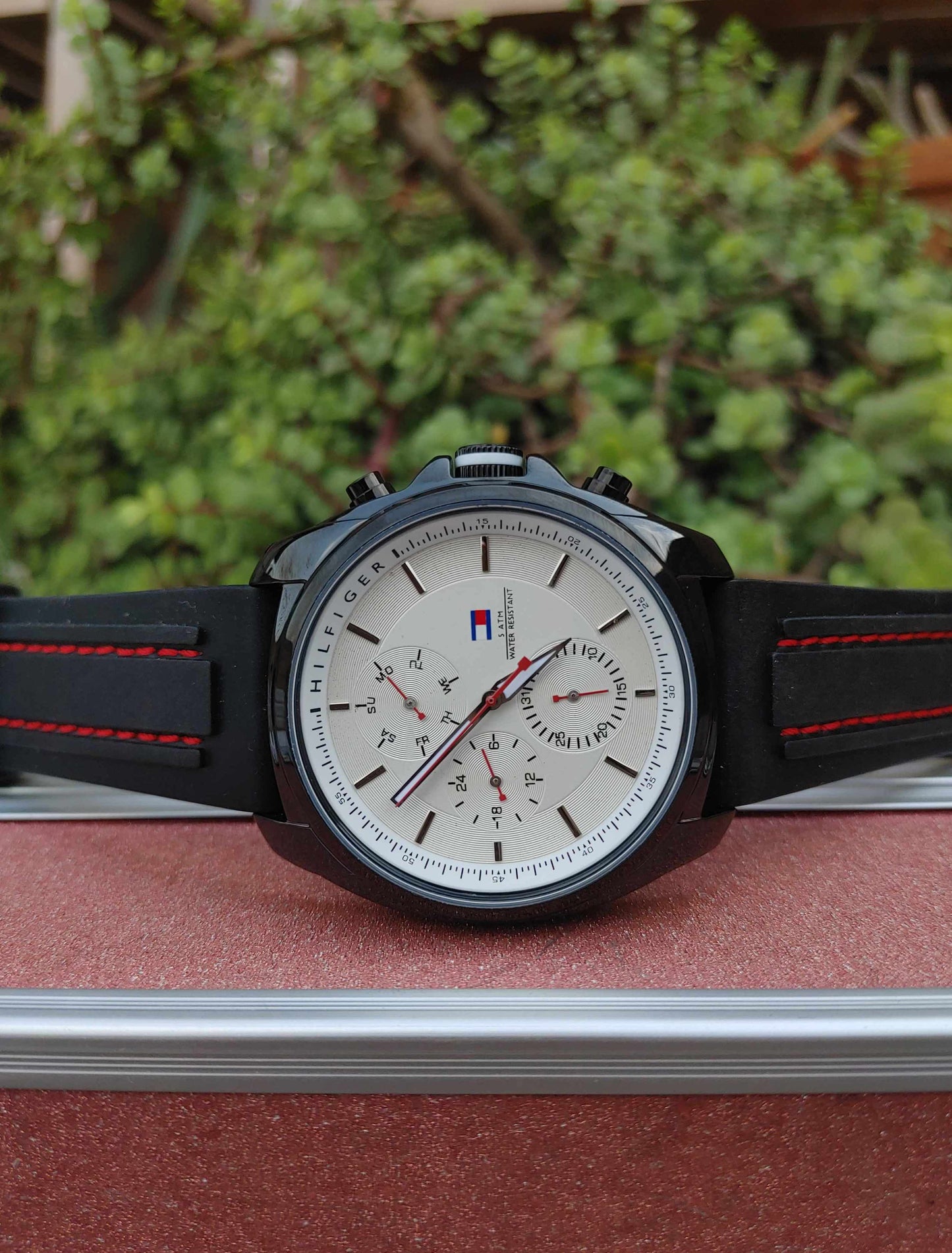 Tommy Hilfiger Black Case Date o Graph Wrist Watch For Men