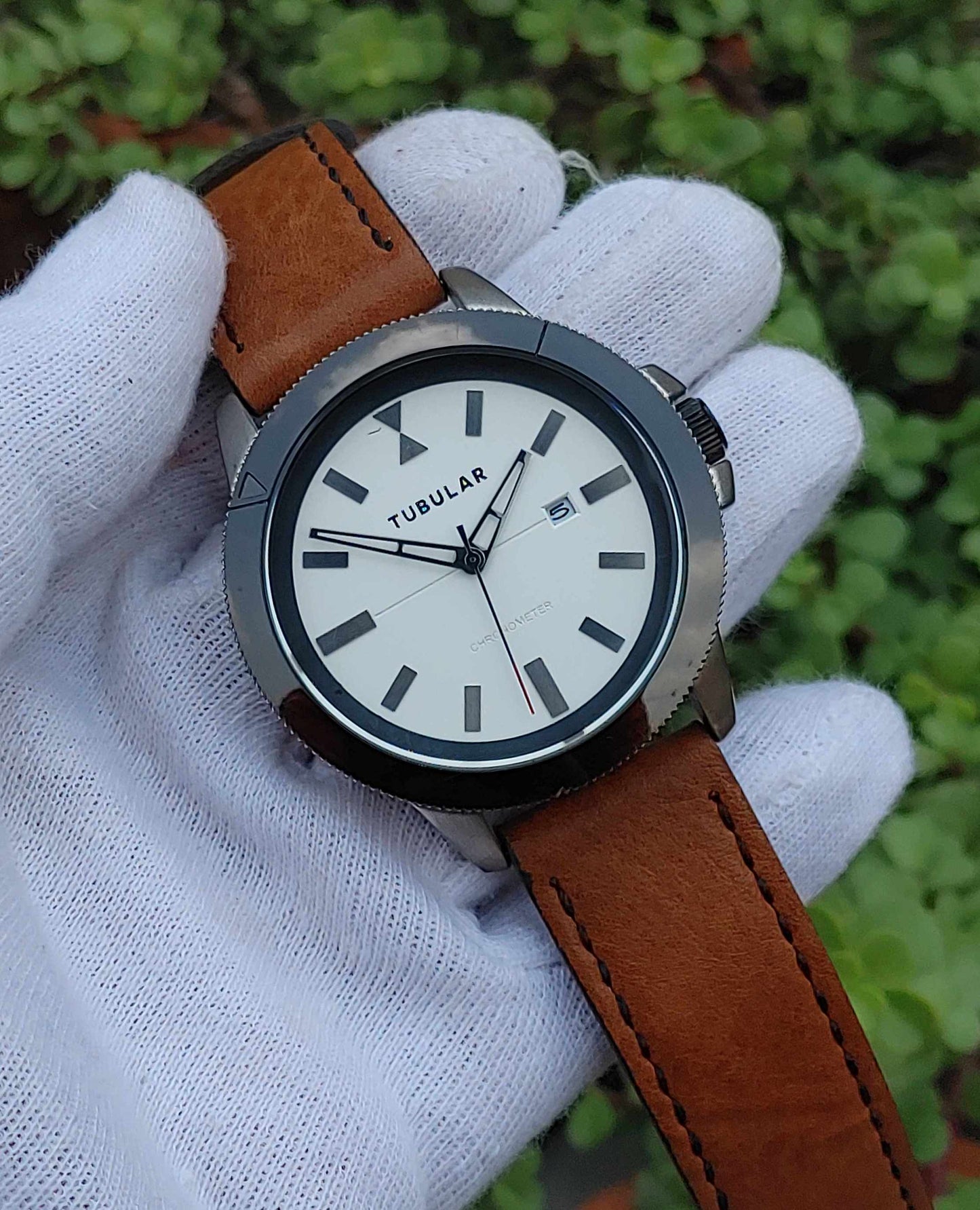 Tubular brown Leather Strap Watch for men Pre Owned