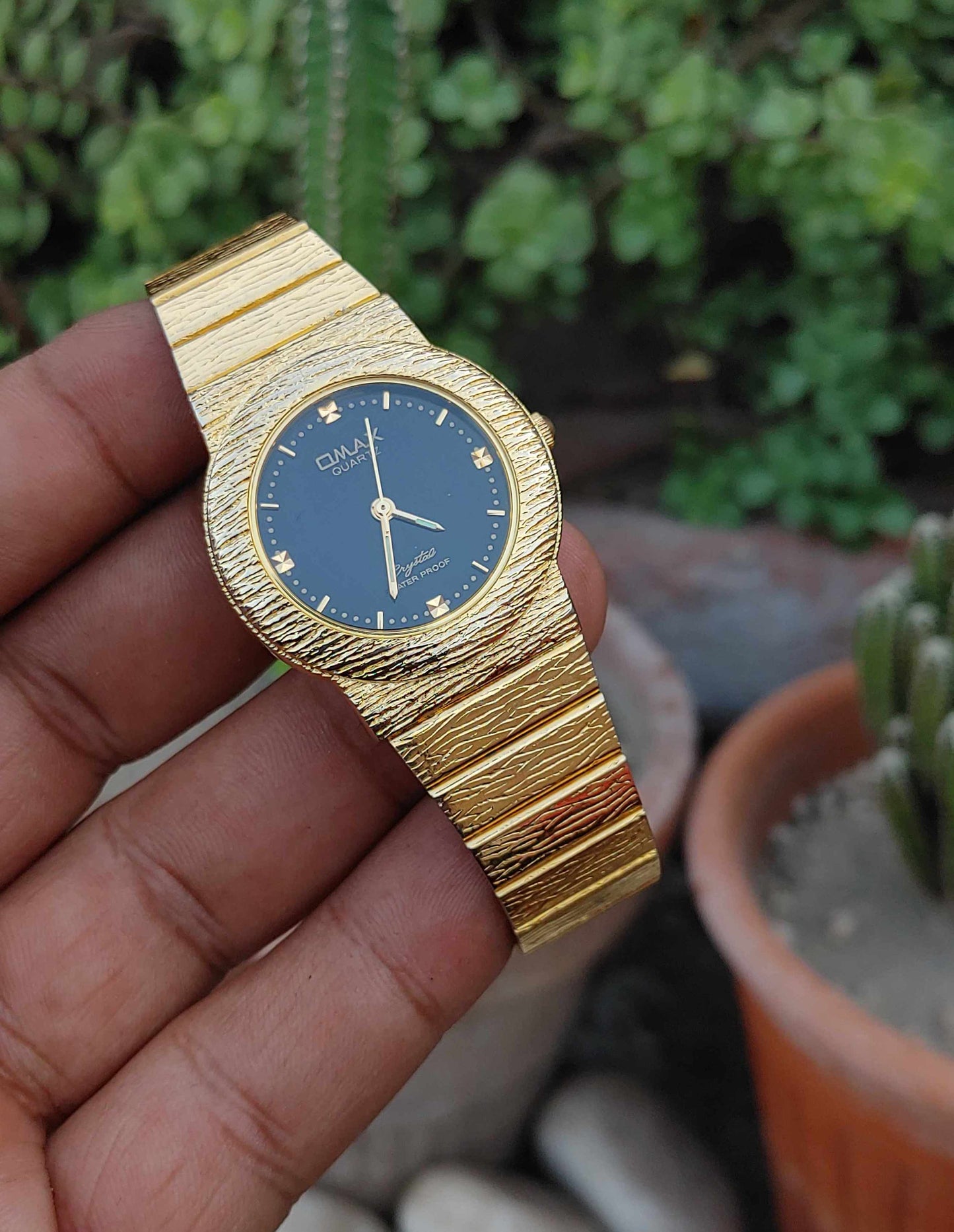 Omax Gold Plated Vintage Beautiful 90s Wrist Watch For Men