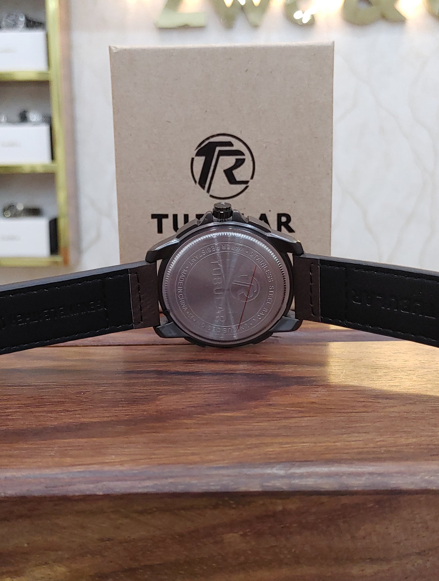 Tubular Wrist Watch For Men