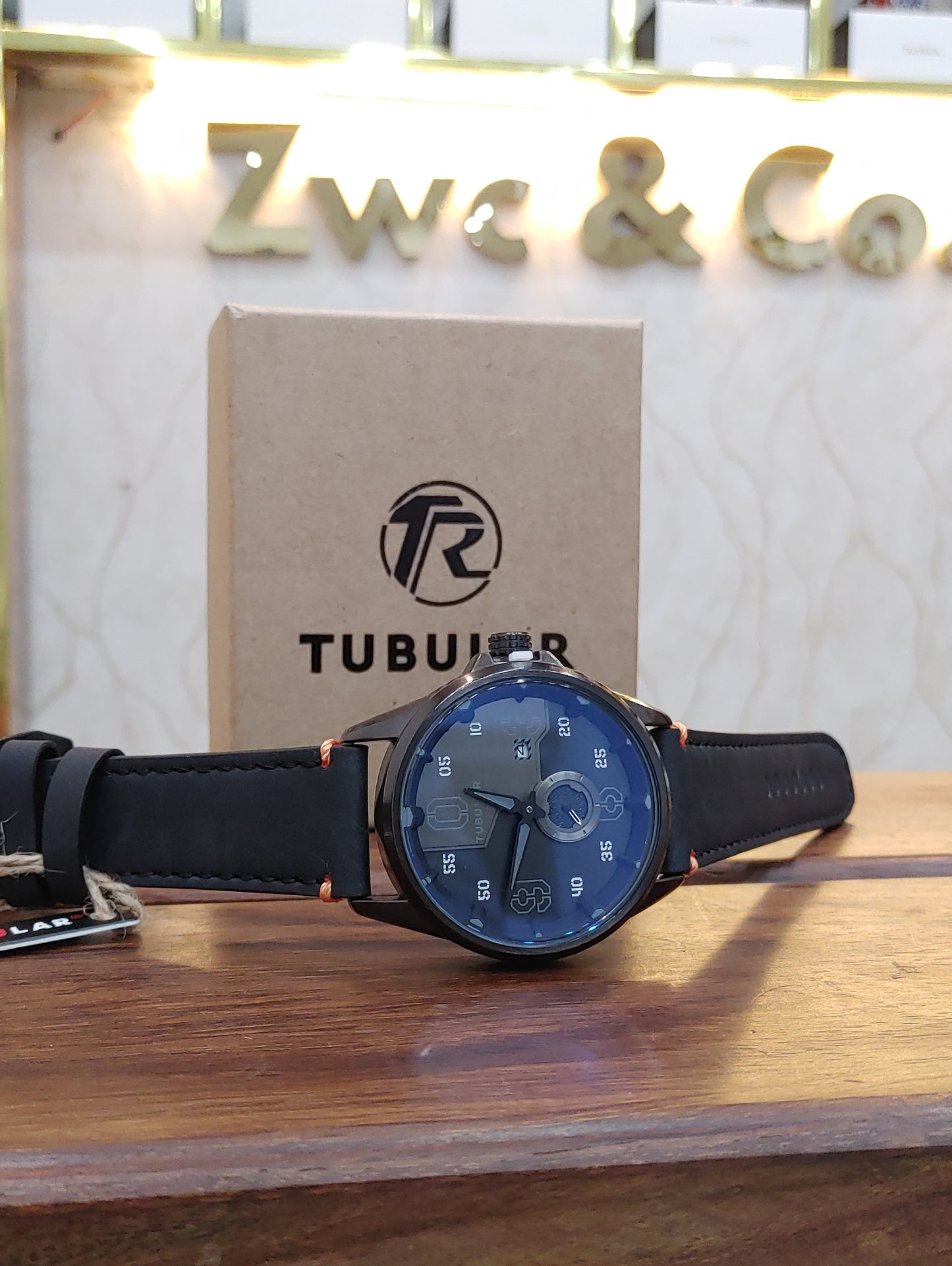 Tubular Wrist Watch For Men